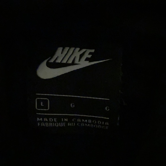 Black nike hoodie - Picture 2 of 2